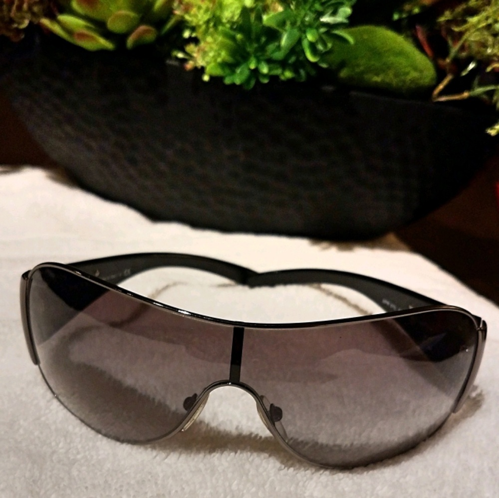 Prada Authentic Aviator Gradient Sunglasses - NWOT